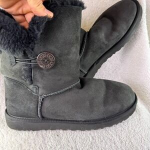 UGG Bailey Button II Womens Black Suede  Ankle Boots Size 11 Y2K